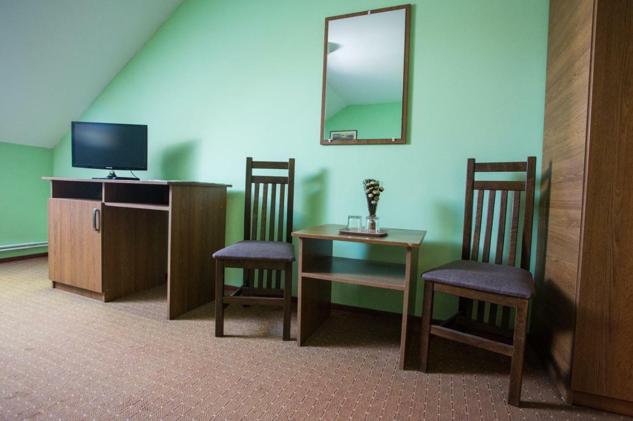 Camere De Inchiriat Hatuica Экстерьер фото